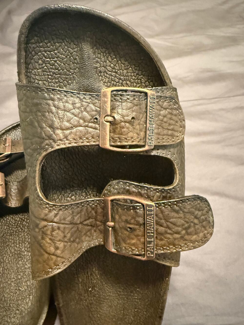 NEW PALI Hawaii Double Buckle Slide Sandals Metallic Bronze Women's Sz 8 Comfort